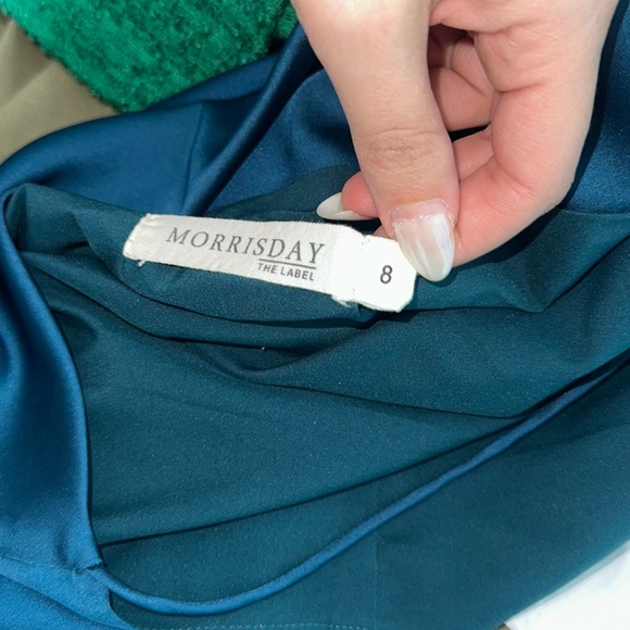 Elegant Teal Sleeveless Dress - Picture 5 of 9